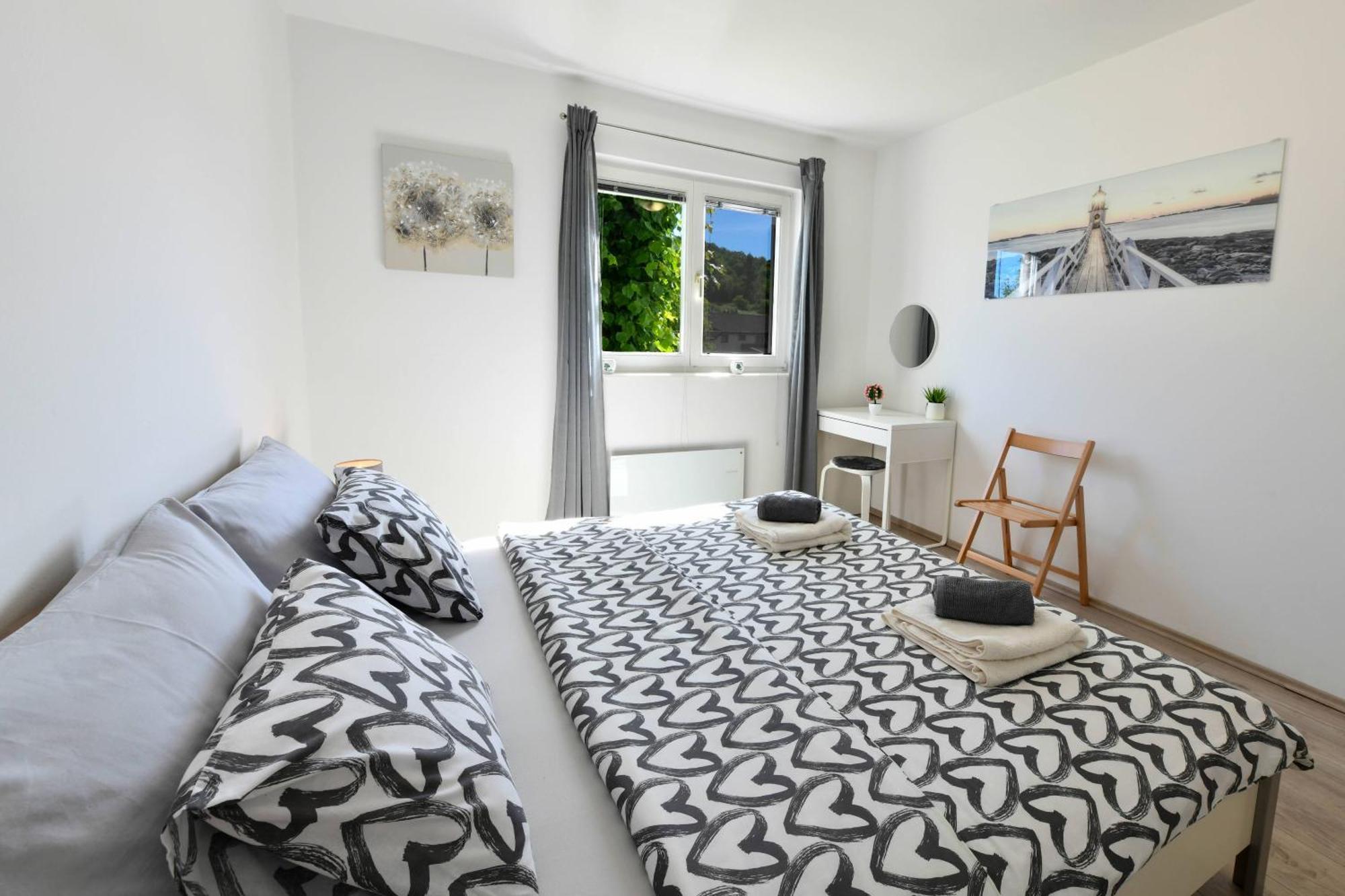 Apartman Tina Rakovica Exteriör bild