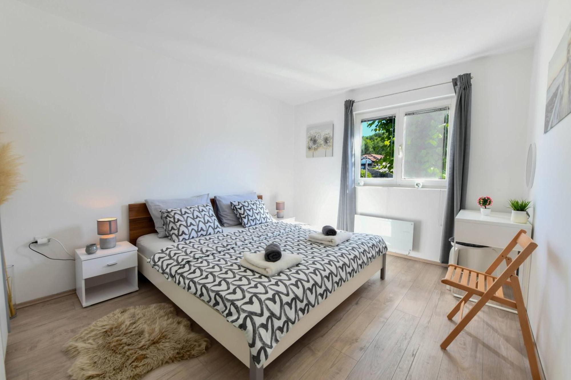 Apartman Tina Rakovica Exteriör bild