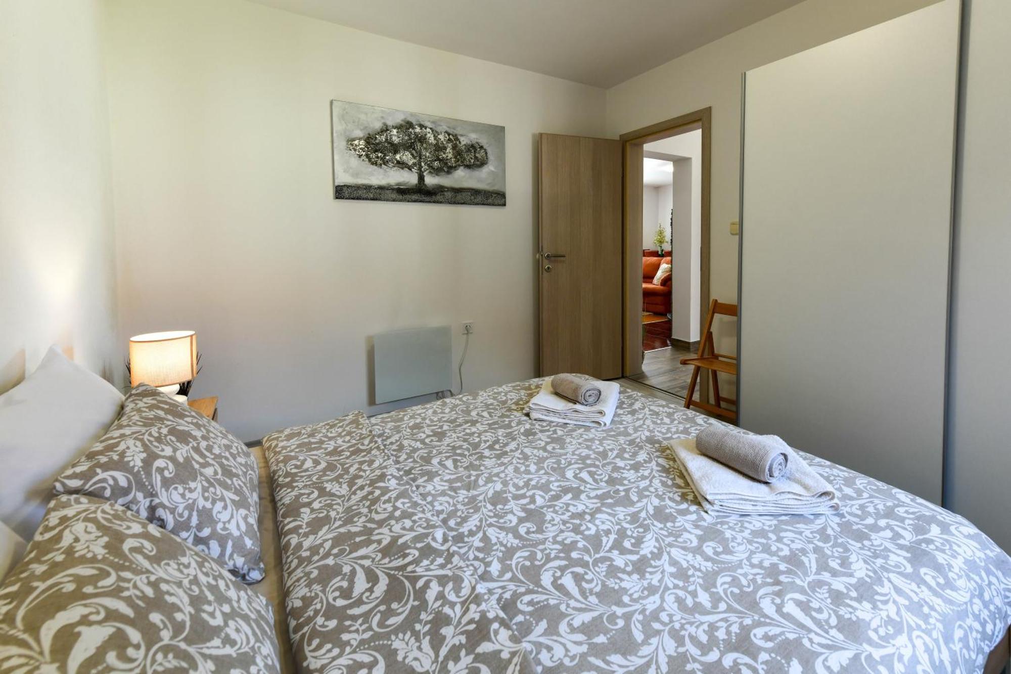 Apartman Tina Rakovica Exteriör bild