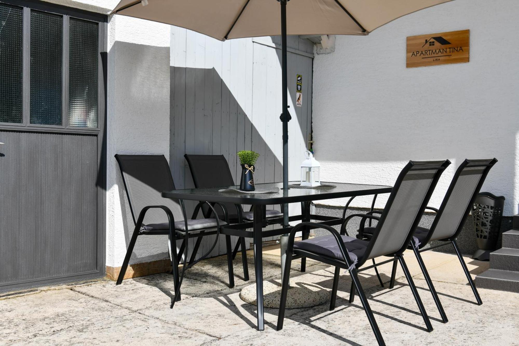 Apartman Tina Rakovica Exteriör bild