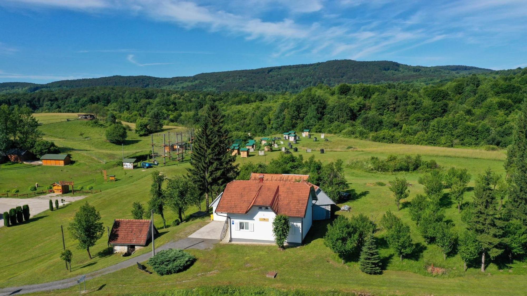 Apartman Tina Rakovica Exteriör bild